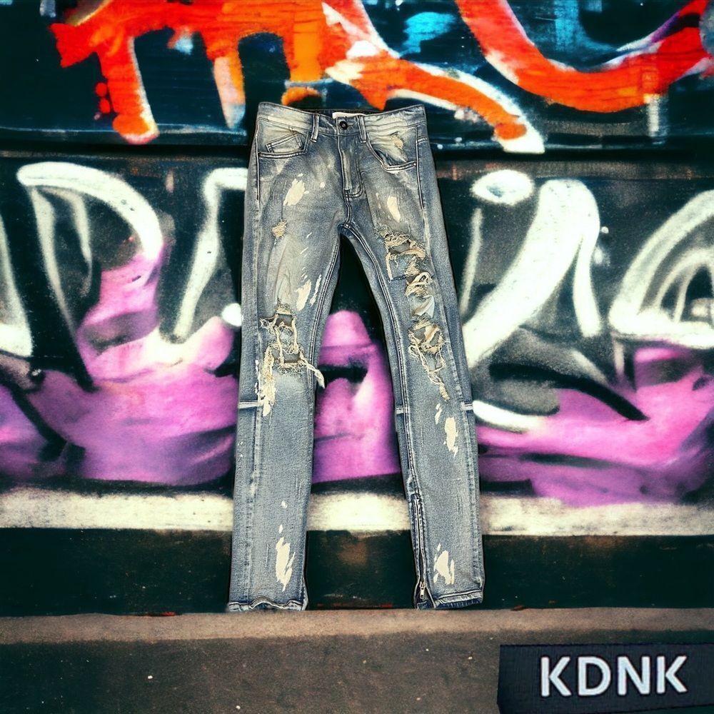 KDNK 11 4 14 11 Destroyed Jeans with Zipper Ankles size 31